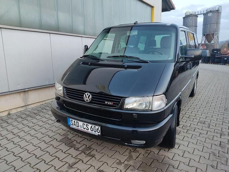 Schwarz Gebraucht 2002 VW T4 Highline Van | 12.500 € (Guter Preis) - Bild 1/4