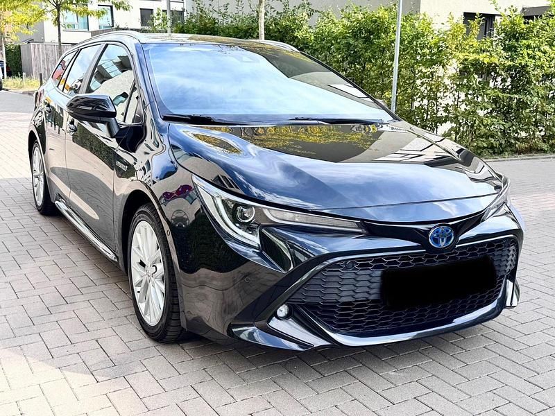 Schwarz Gebraucht 2019 Toyota Corolla Club Kombi | 16.199 € (Guter Preis) - Bild 1/4