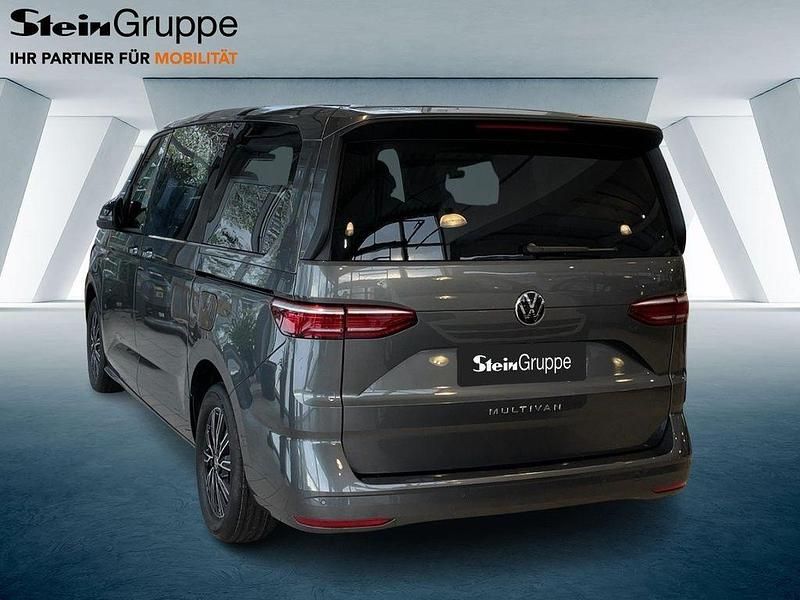 Neu VW Multivan Life 150 PS (110 kW) 2026 Grau Van