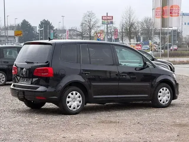 Gebraucht VW Touran 105 PS (77 kW) 2011 Schwarz Van / Kleinbus