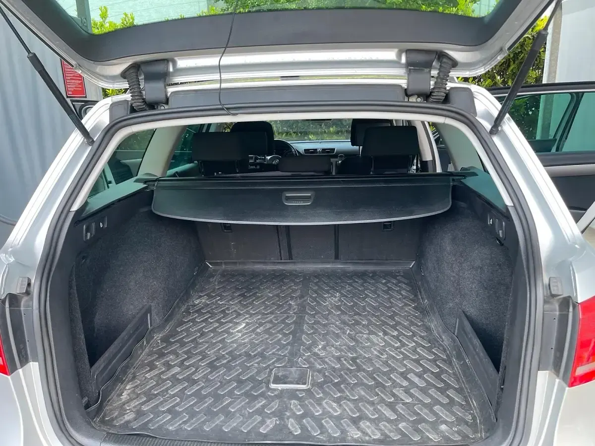 Gebraucht VW Passat Comfortline 160 PS (117 kW) 2013 Grau Kombi