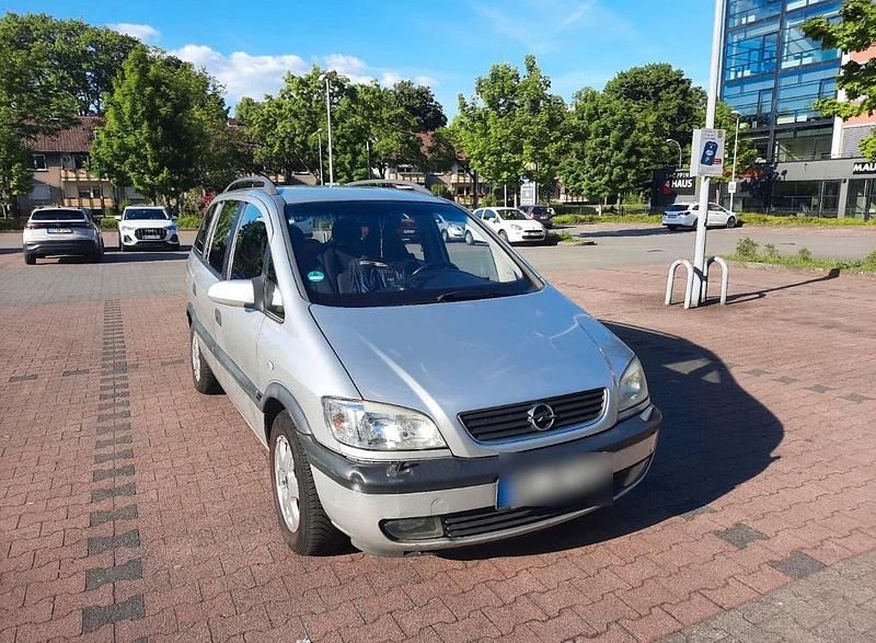 Silber Gebraucht 2002 Opel Zafira Van / Kleinbus | 1.100 € (Guter Preis) - Bild 1/4