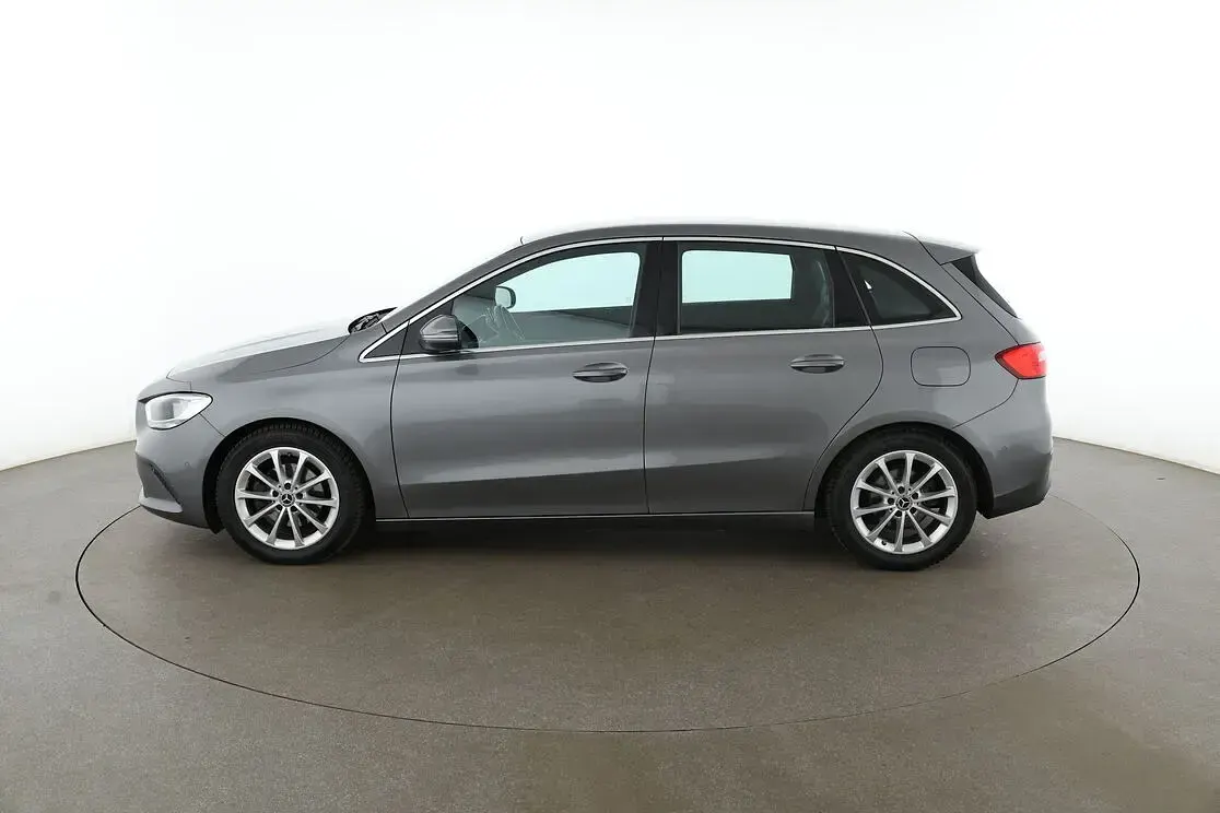 Gebraucht Mercedes B180 Progressive 136 PS (100 kW) 2019 Grau Kleinwagen