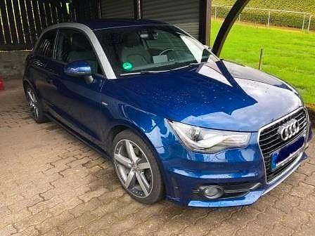 Gebraucht Audi A1 Ambition 122 PS (89 kW) 2010 Blau Kleinwagen
