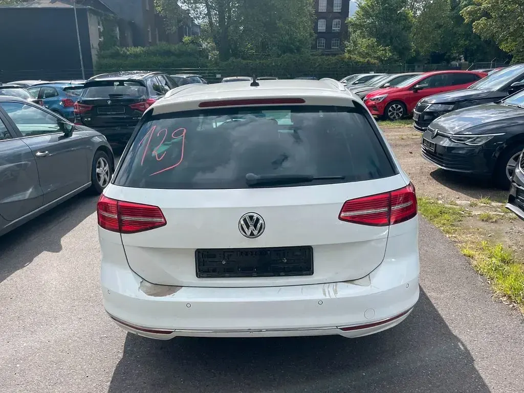 Usata VW Passat Highline 150 CV (110 kW) 2015 Bianco Berlina