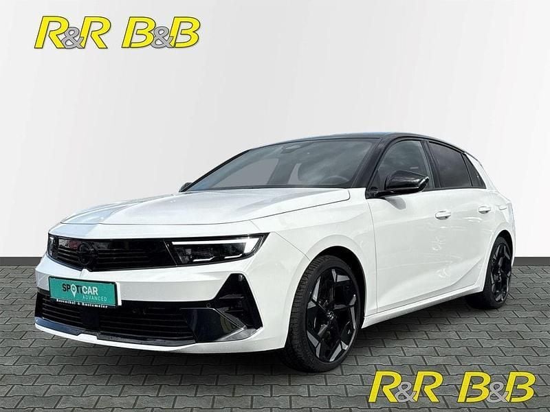 Weiss Gebraucht 2023 Opel Astra GSe Limousine | 25.900 € (Fairer Preis) - Bild 1/4