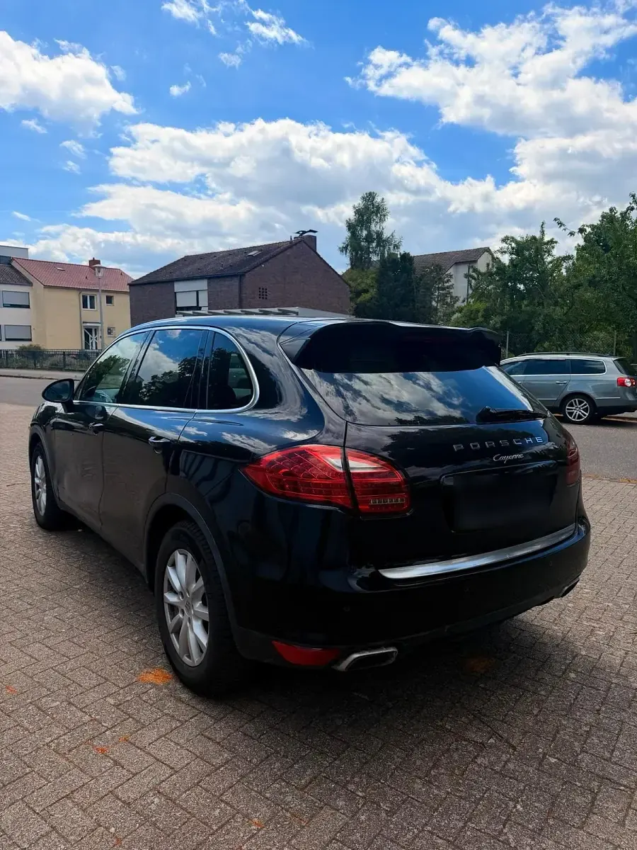 Gebraucht Porsche Cayenne 245 PS (180 kW) 2012 Schwarz SUV