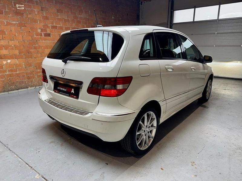 Gebraucht Mercedes B200 193 PS (141 kW) 2008 Calcitweiss  unilack Van / Kleinbus