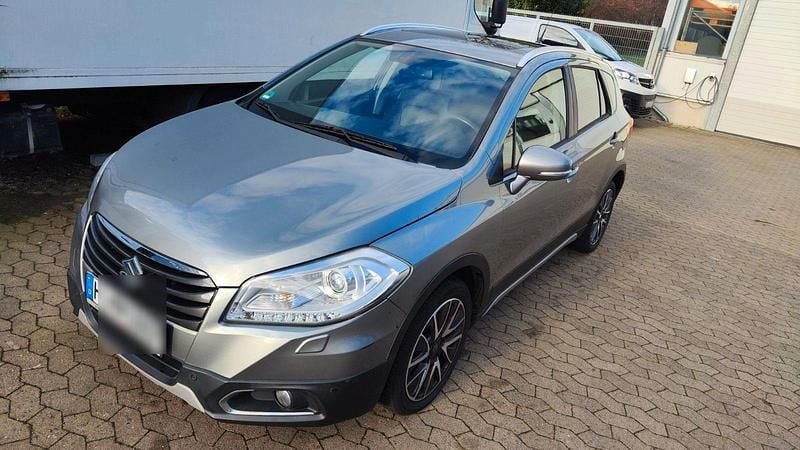 Gebraucht Suzuki SX4 S-Cross Limited+ 120 PS (88 kW) 2015 Grau Kleinwagen