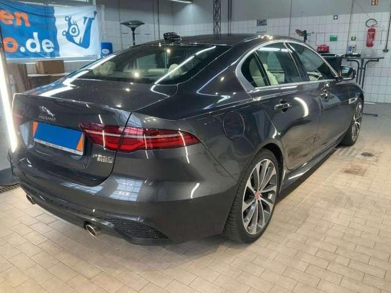 Gebraucht Jaguar XE R-Dynamic 250 PS (183 kW) 2019 Grau Limousine