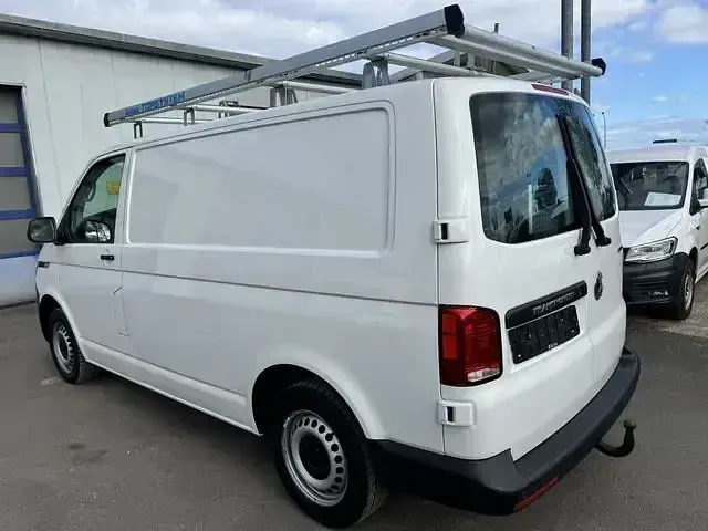 Używany VW Transporter 150 KM (110 kW) 2021 Biały Van