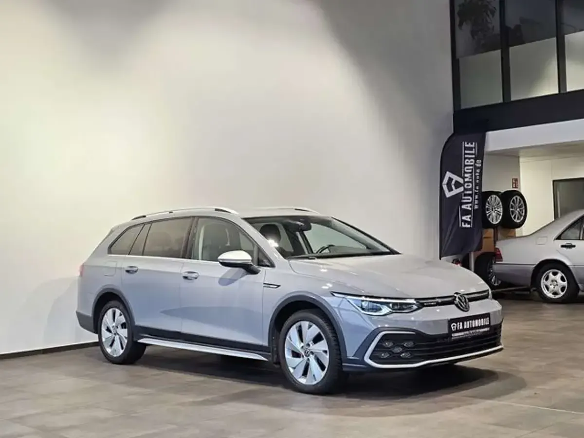 Gebraucht VW Golf Alltrack 190 PS (139 kW) 2022 Grau Kombi