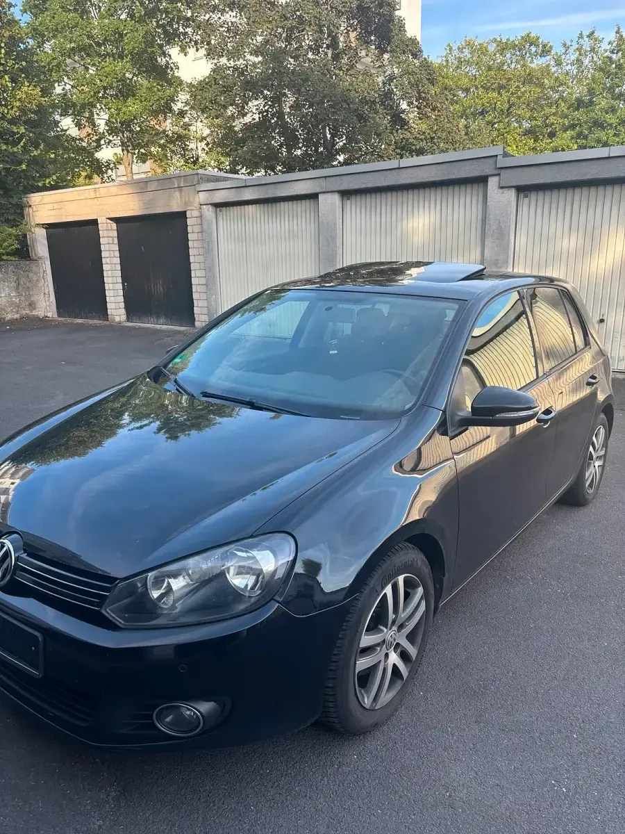 Gebraucht VW Golf VI 110 PS (80 kW) 2010 Schwarz Kleinwagen