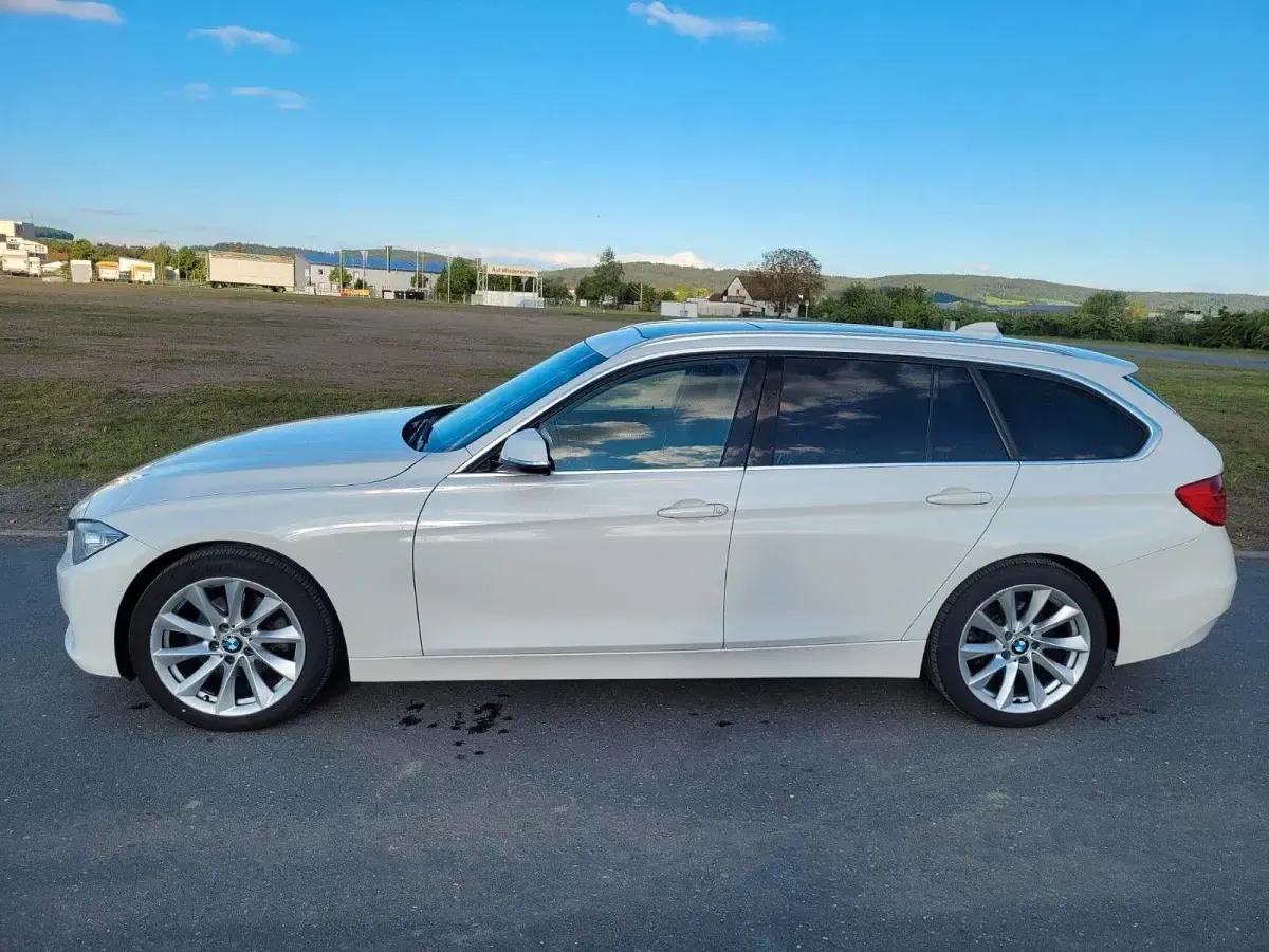 Gebraucht BMW 320 184 PS (135 kW) 2012 Weiß Kombi