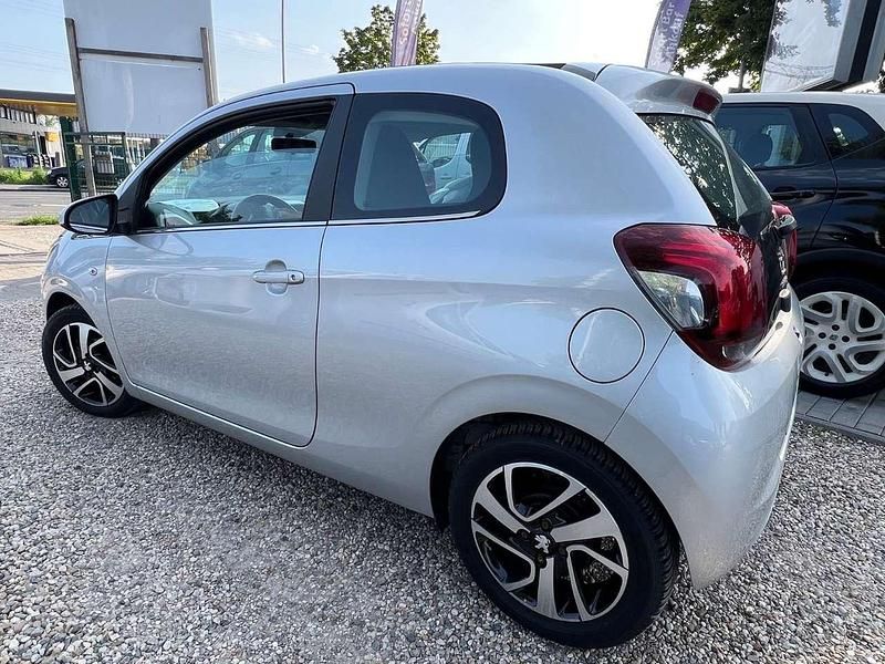 Gebraucht Peugeot 108 Active 69 PS (50 kW) 2017 Gris gallium Kleinwagen