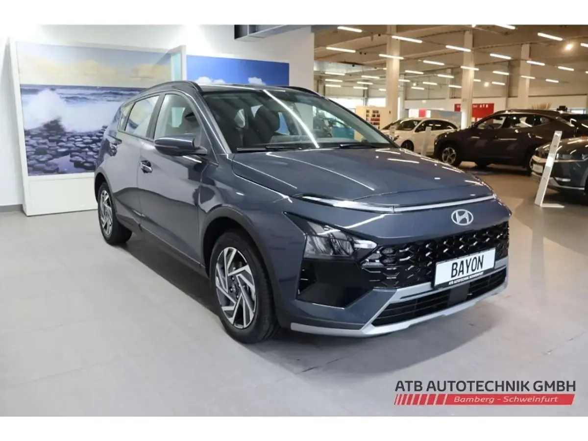 Gebraucht Hyundai Bayon Trend 90 PS (66 kW) 2016 Mineraleffekt (grau SUV