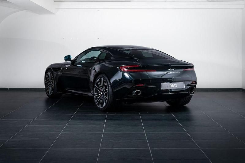 Gebraucht Aston Martin DB12 680 PS (500 kW) 2025 Schwarz