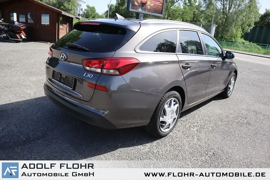 Gebraucht Hyundai i30 140 PS (102 kW) 2018 Braun Kombi
