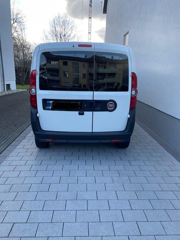 Gebraucht Fiat Doblò 101 PS (74 kW) 2020 Weiß Van / Kleinbus