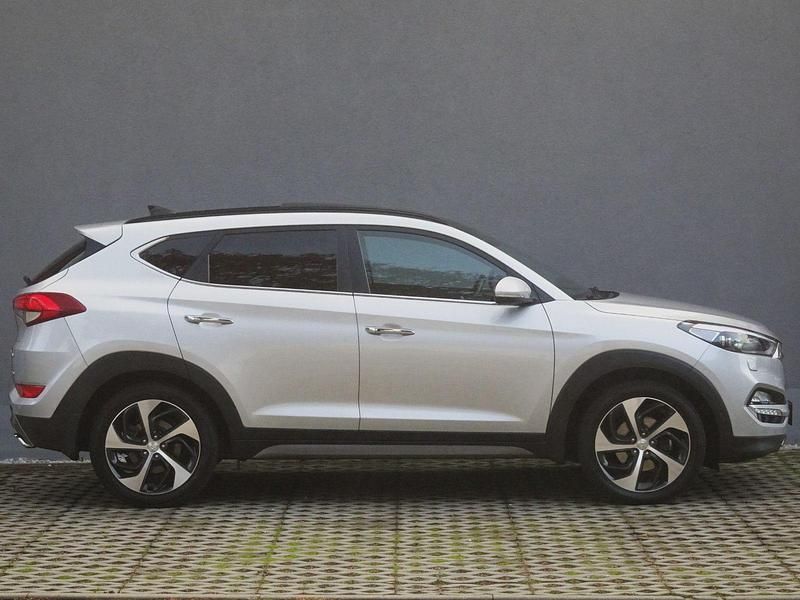 Gebraucht Hyundai Tucson Premium 177 PS (130 kW) 2015 Silber SUV