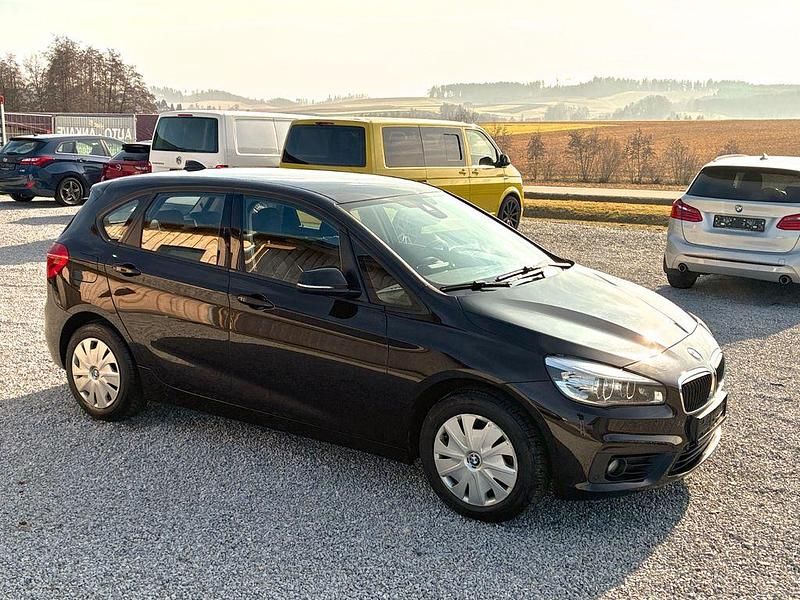 Gebraucht BMW 218 Active Tourer 136 PS (100 kW) 2015 Braun Van / Kleinbus