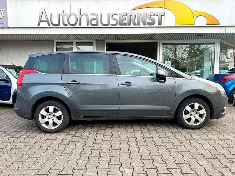 Gebraucht Peugeot 5008 Premium 109 PS (80 kW) 2010 Grau Van / Kleinbus