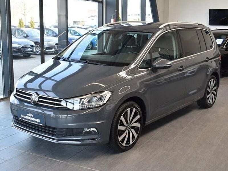 Gebraucht VW Touran Highline 150 PS (110 kW) 2022 Grau Van / Kleinbus