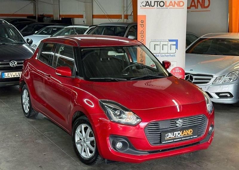 Gebraucht Suzuki Swift Comfort 111 PS (81 kW) 2017 Rot Limousine