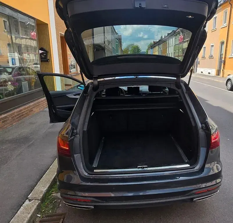 Używany Audi A4 163 KM (119 kW) 2020 Szary Kombi
