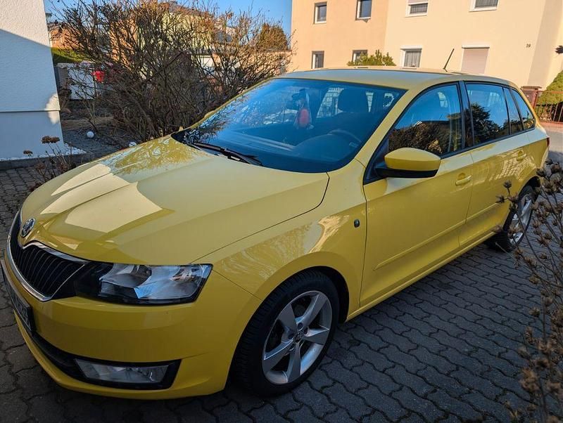 Gebraucht Skoda Rapid Drive 86 PS (63 kW) 2014 Gelb Kleinwagen