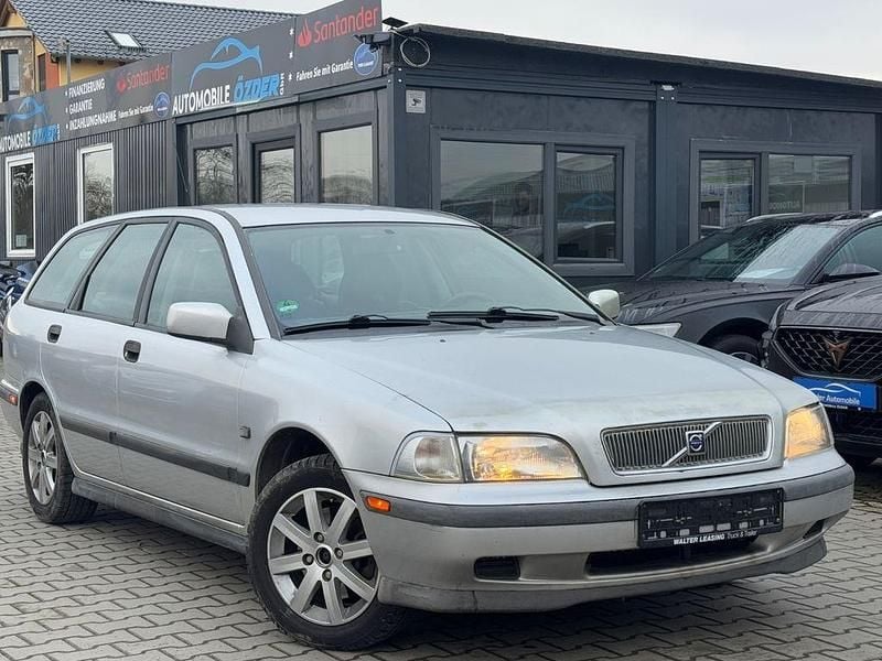 Gebraucht Volvo V40 116 PS (85 kW) 1999 Grau Kombi