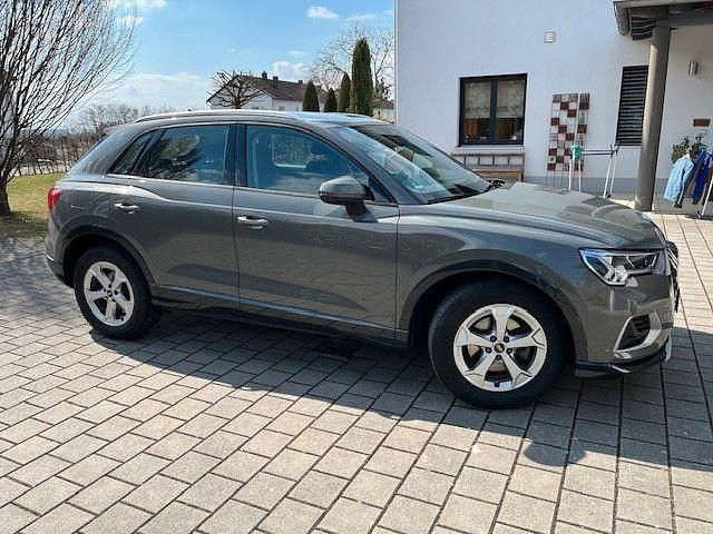 Gebraucht Audi Q3 Advanced 150 PS (110 kW) 2022 Grau SUV