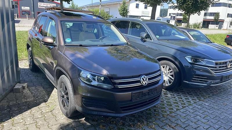 Gebraucht VW Tiguan Trendline 140 PS (102 kW) 2012 Braun SUV