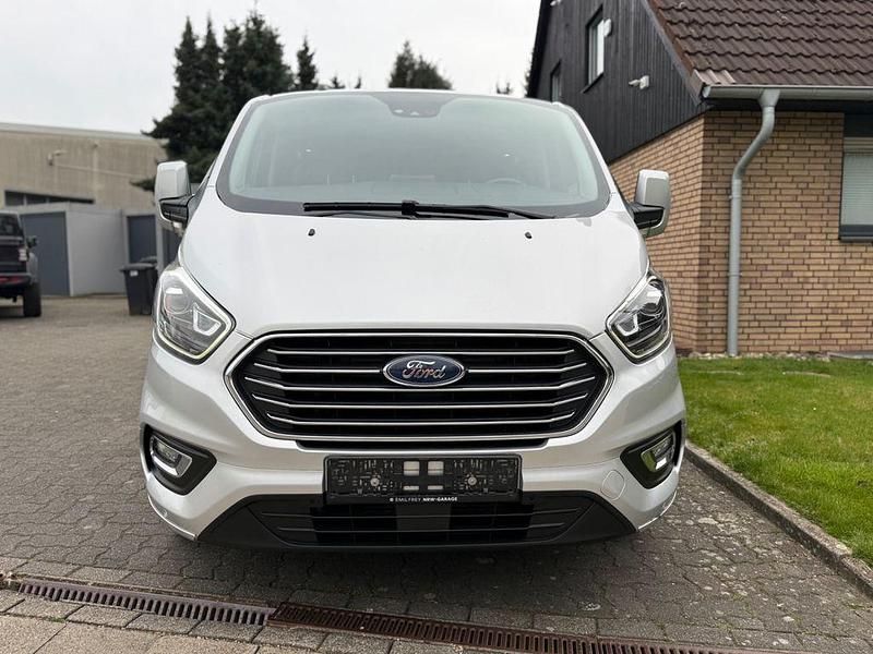 Gebraucht Ford Transit Custom Titanium 185 PS (136 kW) 2019 Silber Van / Kleinbus