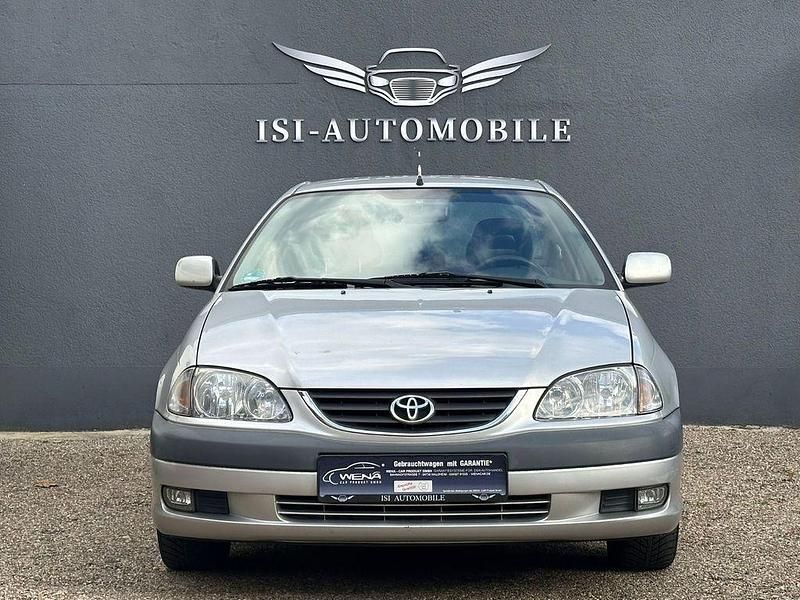 Gebraucht Toyota Avensis 129 PS (94 kW) 2002 Silber Limousine