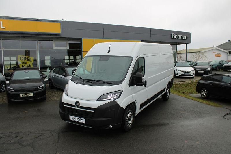 Weiß Gebraucht 2025 Opel Movano Van | 34.999 € (Teuer) - Bild 1/4