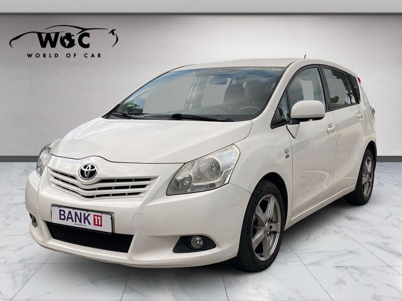 Weiß Gebraucht 2011 Toyota Verso Life Van / Kleinbus | 7.990 € (Teuer) - Bild 1/4