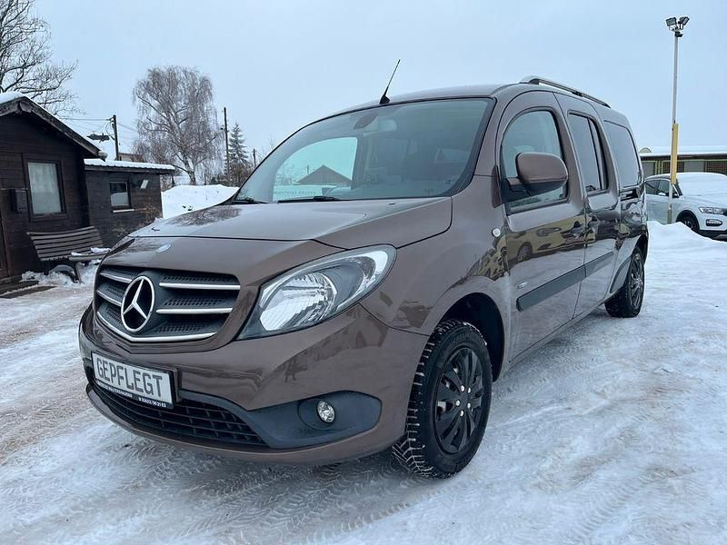 Gebraucht Mercedes Citan 111 110 PS (80 kW) 2017 Braun Van / Kleinbus