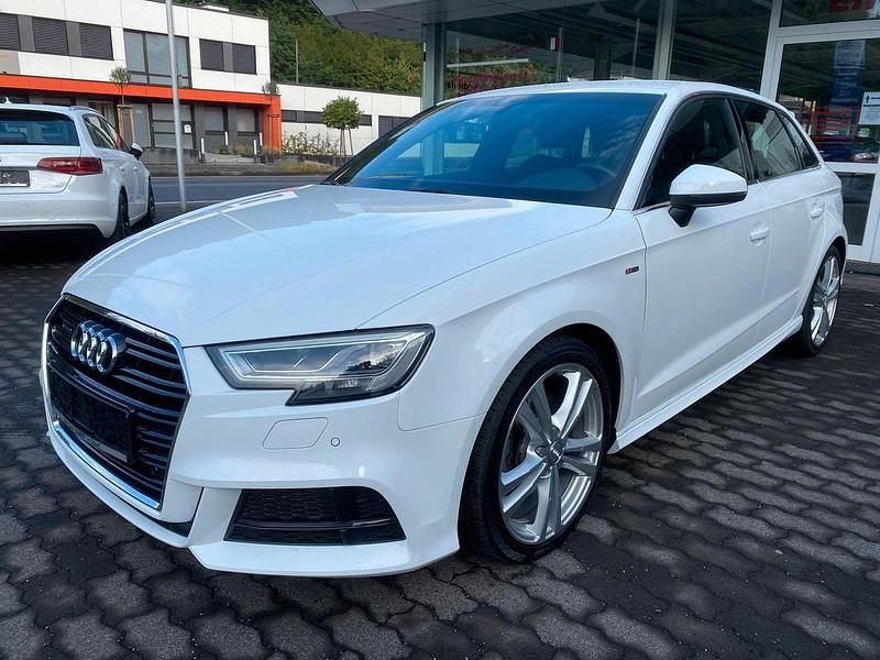 Weiß Gebraucht 2019 Audi A3 S-Line Limousine | 17.990 € (Guter Preis) - Bild 1/1