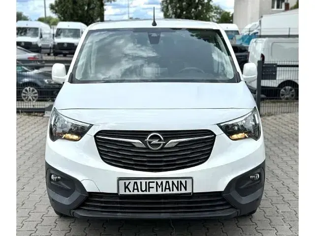 Gebraucht Opel Combo Edition 131 PS (96 kW) 2021 Weiss Van / Kleinbus