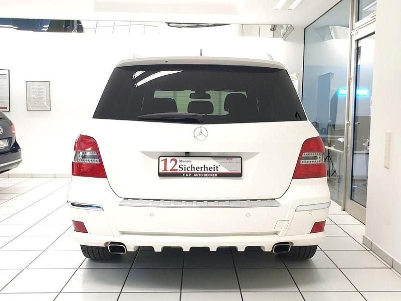 Gebraucht Mercedes GLK250 204 PS (150 kW) 2010 Weiß SUV