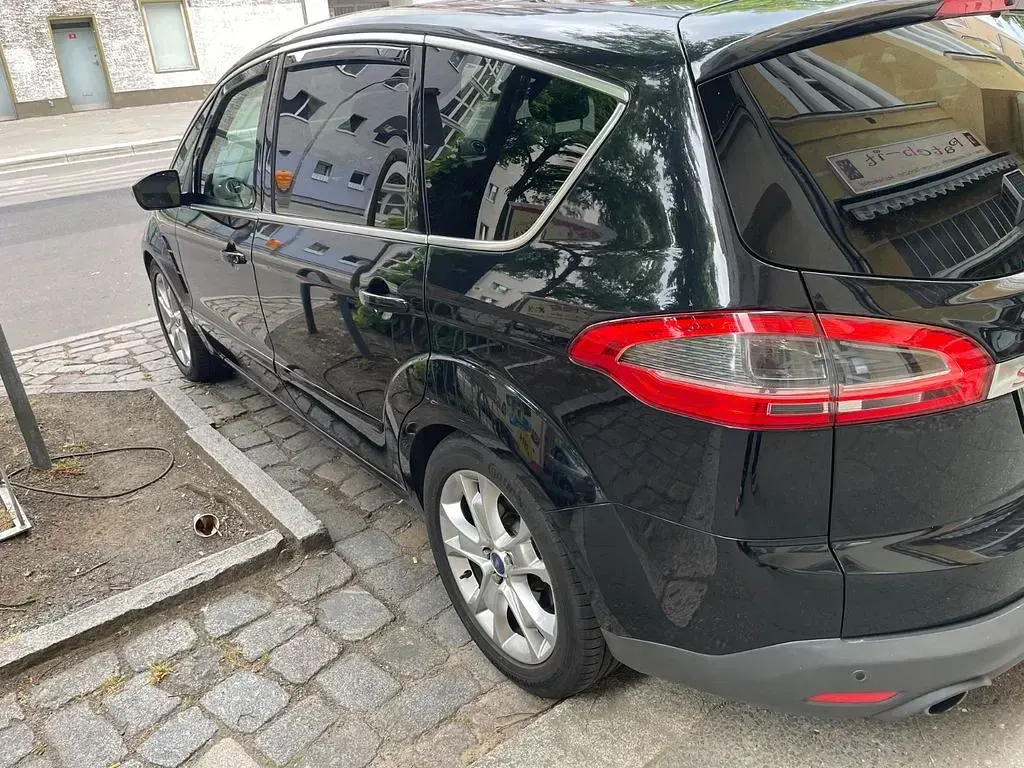 Gebraucht Ford S-MAX Titanium X 203 PS (149 kW) 2011 Schwarz Van / Kleinbus