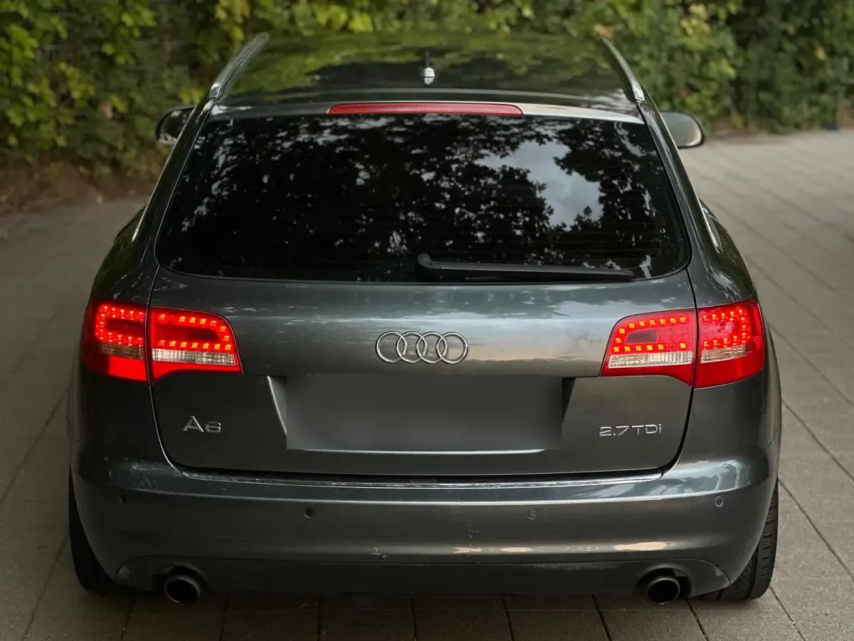 Gebraucht Audi A6 Comfort 190 PS (139 kW) 2010 Grau Kombi