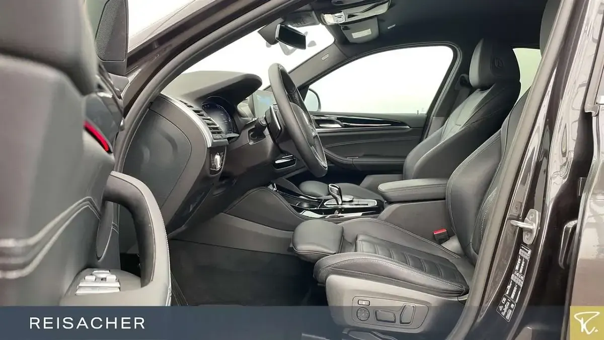 Gebraucht BMW X4 Performance 190 PS (139 kW) 2025 Grau SUV