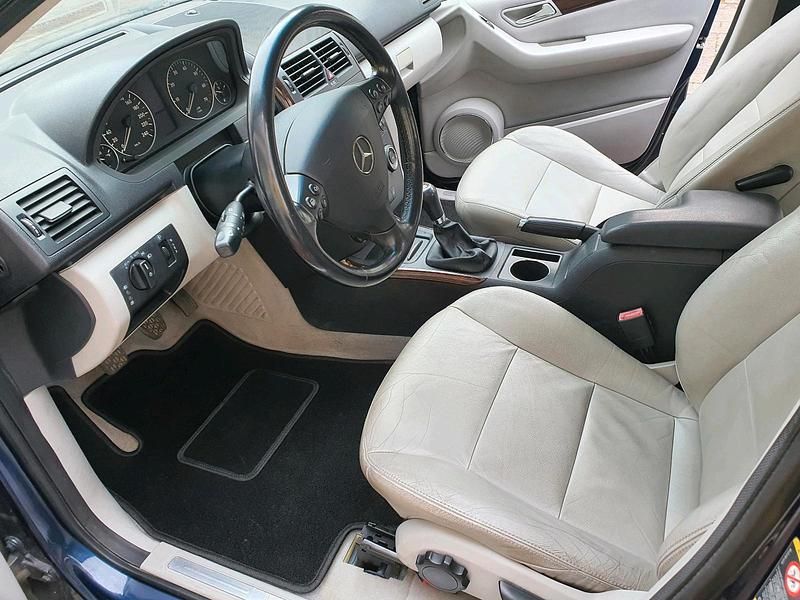 Blau Gebraucht 2004 Mercedes A200 Elegance Kleinwagen | 2.500 € (Fairer Preis) - Bild 1/4