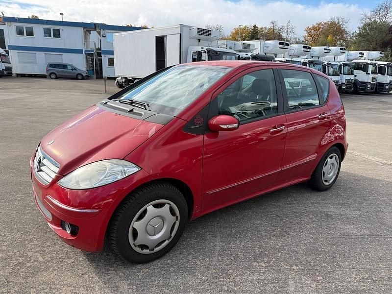 Rot Gebraucht 2005 Mercedes A180 Elegance Limousine | 1.780 € (Superpreis) - Bild 1/4