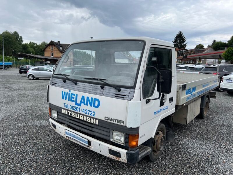 Weiß Gebraucht 1994 Mitsubishi Canter | 5.999 € - Bild 1/4