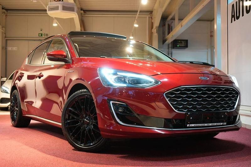 Gebraucht Ford Focus Vignale 182 PS (133 kW) 2020 Rot Limousine