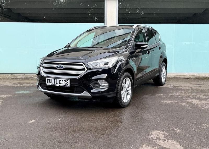 Gebraucht Ford Kuga Titanium 150 PS (110 kW) 2019 Schwarz SUV