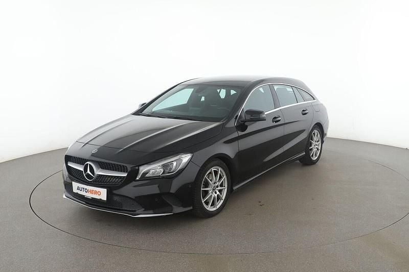 Schwarz Gebraucht 2018 Mercedes CLA220 Shooting Brake Urban Kombi | 21.190 € (Fairer Preis) - Bild 1/3